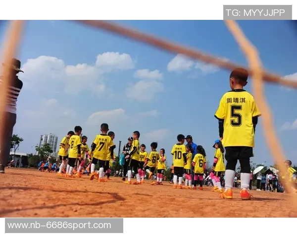 足球群图片分享与交流平台让热爱足球的你我相聚一堂共同畅谈球场激情 足球群图片分享与交流平台让热爱足球的你我相聚一堂共同畅谈球场激情